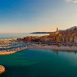 Les Cypres Garavan Menton