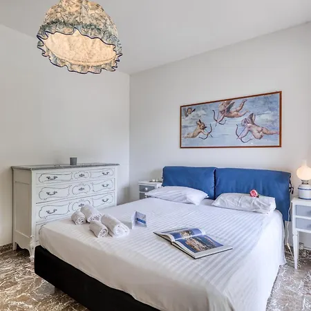 Les Cypres Garavan Menton