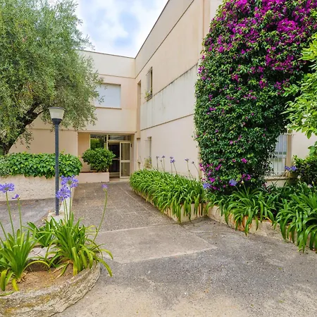 Les Cypres Garavan For 7 * Menton