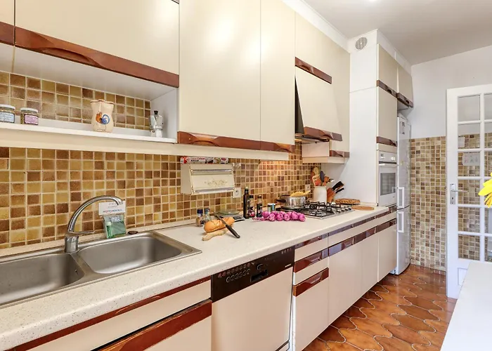 Les Cypres Garavan Menton