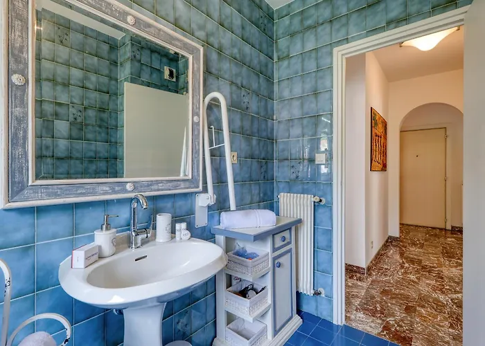 Les Cypres Garavan Menton